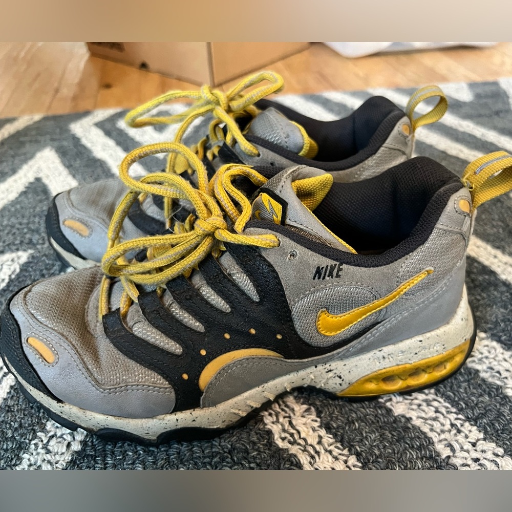 Vintage Nike Sneakers